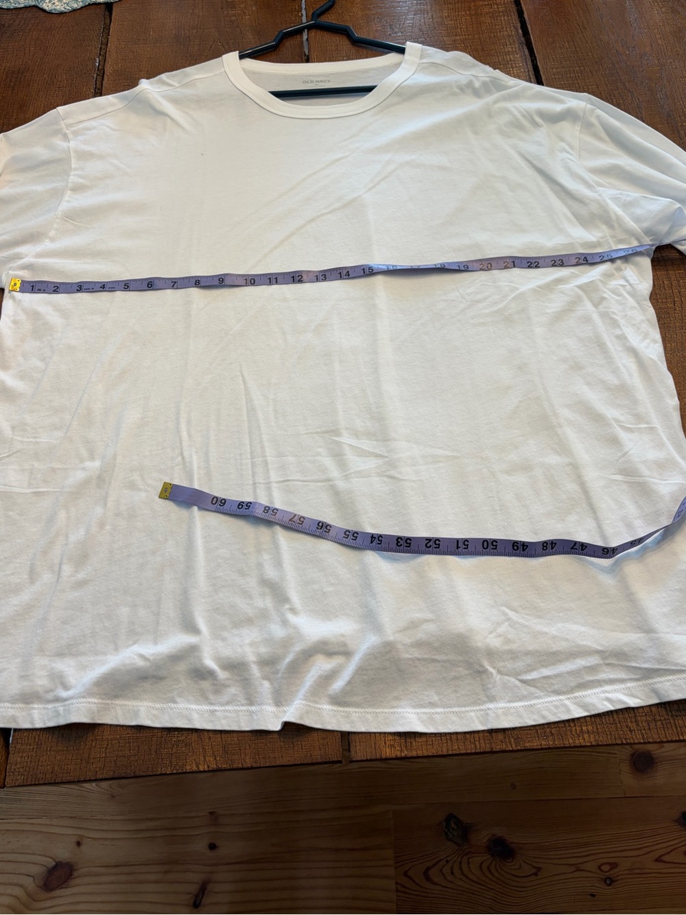 Old Navy Women’s White 3/4 Sleeve Crewneck Shirt
